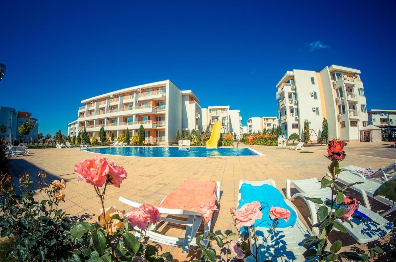 Nessebar Fort Club - Prestige Apartments Солнечный берег Экстерьер фото